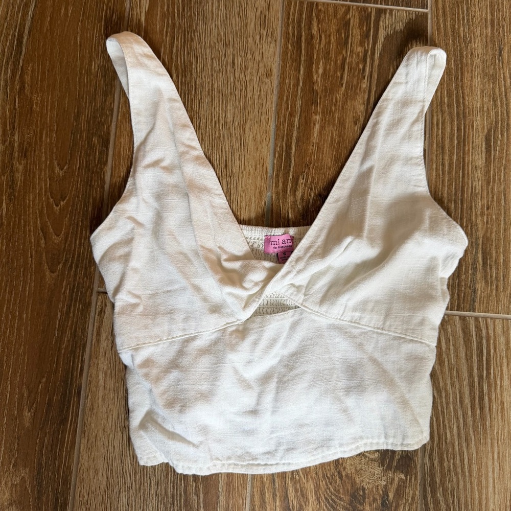 Francesca's Collections White/Cream V-Neck Cropped Tank